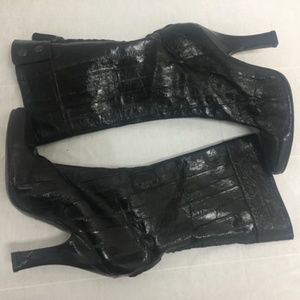 Authentic Glossy Heeled Boots